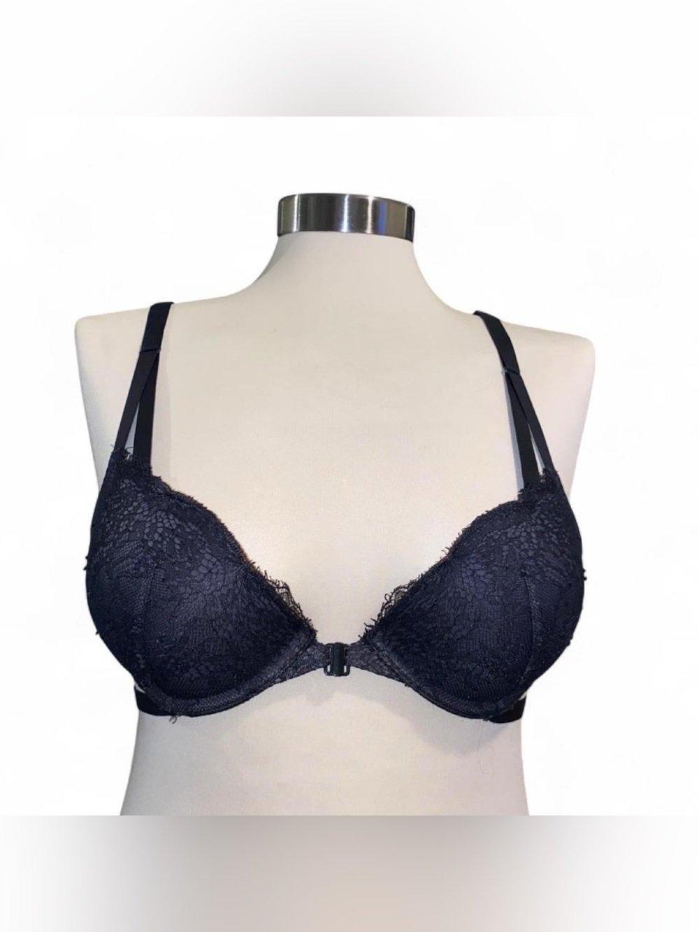 Victoria's Secret Black Lace Front-Closure Push-Up Bra